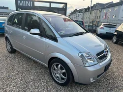 Silber Gebraucht 2005 Opel Meriva Edition Van / Kleinbus | 2.950 € (Fairer Preis)