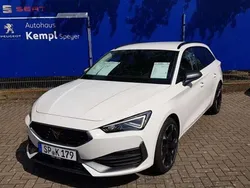 Weiß Gebraucht 2024 Cupra Leon Kombi | 30.990 € (Guter Preis)