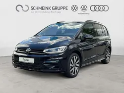 Deep black perleffekt Gebraucht 2024 VW Touran Highline Van / Kleinbus | 42.880 €