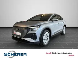 Grau (metallic) Gebraucht 2022 Audi Q4 Sportback e-tron Basis SUV | 26.490 € (Fairer Preis)
