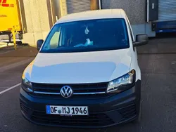 Weiß Gebraucht 2017 VW Caddy Van / Kleinbus | 8.999 € (Etwas zu teuer)