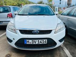 Weiß Gebraucht 2009 Ford Focus Kombi | 1.400 € (Guter Preis)