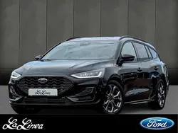 Obsidianschwarz metallic (metallic) Gebraucht 2024 Ford Focus ST-Line Kombi | 22.450 € (Guter Preis)