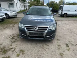 Grau Gebraucht 2010 VW Passat R-line Edition Kombi | 4.100 € (Fairer Preis)