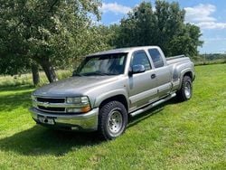 Grau Gebraucht 2000 Chevrolet Silverado SUV | 17.555 €