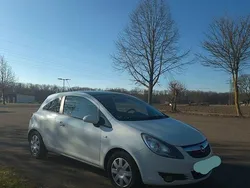 Weiß Gebraucht 2009 Opel Corsa Kleinwagen | 800 €