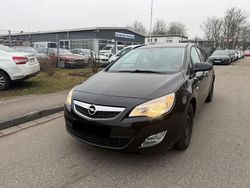 Schwarz Gebraucht 2011 Opel Astra Design Edition Kombi | 2.499 € (Fairer Preis)