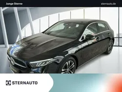 Metalliclack kosmosschwarz Gebraucht 2024 Mercedes A180 Progressive Limousine | 28.560 € (Fairer Preis)