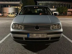 Grau Gebraucht 2002 VW Golf IV Limousine | 1.999 € (Teuer)