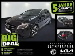 Kosmosschwarz metalliclack Gebraucht 2015 Mercedes A180 Urban Limousine | 15.490 € (Fairer Preis)