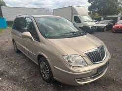 Braun Gebraucht 2010 Lancia Phedra Van / Kleinbus | 3.800 €