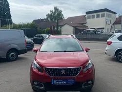 Rot Gebraucht 2017 Peugeot 2008 Allure SUV | 11.500 € (Etwas zu teuer)