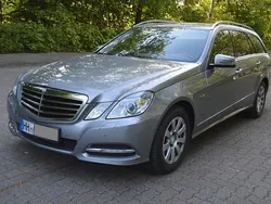 Grau Gebraucht 2010 Mercedes E200 Avantgarde Kombi | 9.590 € (Fairer Preis)