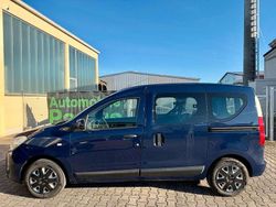 Blau Gebraucht 2014 Dacia Dokker Lauréate Van / Kleinbus | 3.790 € (Guter Preis)
