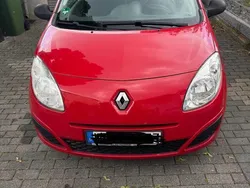 Rot Gebraucht 2008 Renault Twingo Kleinwagen | 1.999 €
