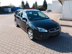 Schwarz Gebraucht 2005 Ford Focus Titanium Kombi | 2.950 € (Etwas zu teuer)