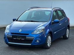 Blau Gebraucht 2009 Renault Clio II Dynamique Limousine | 3.999 € (Etwas zu teuer)
