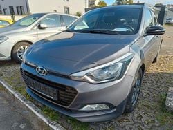 Grau Gebraucht 2018 Hyundai i20 Passion Limousine | 7.990 € (Superpreis)