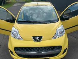 Gelb Gebraucht 2009 Peugeot 107 Filou Kleinwagen | 3.200 € (Teuer)