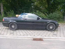 Schwarz Gebraucht 2002 BMW 320 Cabriolet Cabrio | 8.950 € (Etwas zu teuer)