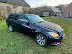 Schwarz Gebraucht 2012 Mercedes C200 Avantgarde Kombi | 5.990 € (Fairer Preis)
