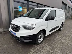 Weiß Gebraucht 2022 Opel Combo Edition Van / Kleinbus | 14.690 € (Fairer Preis)