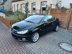 Schwarz Gebraucht 2002 Peugeot 206 CC Cabrio | 650 € (Guter Preis)