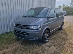 Grau Gebraucht 2015 VW T5 Highline Van | 18.800 € (Guter Preis)