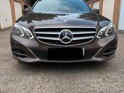 Braun Gebraucht 2013 Mercedes E250 Limousine | 15.000 € (Teuer)