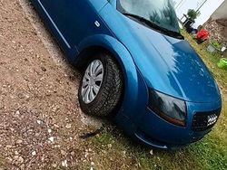 Blau Gebraucht 1999 Audi TT Kleinwagen | 1.699 €