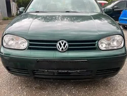 Grün Gebraucht 1999 VW Golf IV Limousine | 700 € (Guter Preis)
