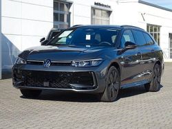 Grau Neu 2025 VW Passat Style Kombi | 57.405 €