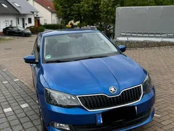Blau Gebraucht 2017 Skoda Fabia Kleinwagen | 11.000 € (Fairer Preis)