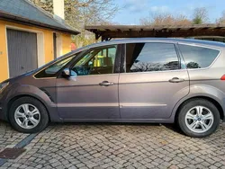 Braun Gebraucht 2013 Ford S-MAX S Van / Kleinbus | 12.950 € (Teuer)