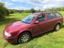 Rot Gebraucht 2005 Skoda Octavia Tour Kombi | 500 € (Superpreis)