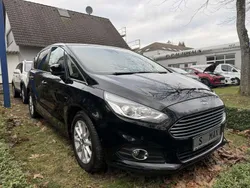 Iridiumschwarz metallic Gebraucht 2018 Ford S-MAX Titanium Van / Kleinbus | 18.500 € (Fairer Preis)
