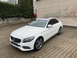 Weiß Gebraucht 2014 Mercedes C200 Avantgarde Limousine | 17.000 € (Etwas zu teuer)