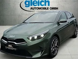 Grün Neu 2025 Kia Ceed Spirit Limousine | 27.390 € (Fairer Preis)
