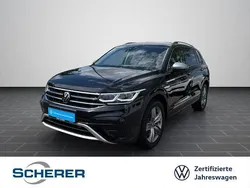 Deep black perleffekt Gebraucht 2024 VW Tiguan Allspace Elegance SUV | 43.950 € (Fairer Preis)