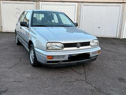 Silber Gebraucht 1996 VW Golf Limousine | 3.300 €