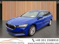 Blau blau (metallic) Gebraucht 2024 Skoda Superb Selection Kombi | 29.980 € (Superpreis)