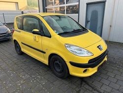 Gelb Gebraucht 2005 Peugeot 1007 Filou Kleinwagen | 1.500 € (Guter Preis)