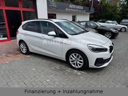 Weiß Gebraucht 2019 BMW 218 Active Tourer Sport Line Van / Kleinbus | 17.990 € (Fairer Preis)