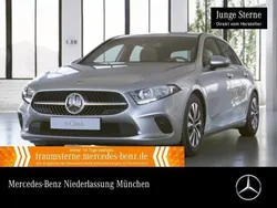 Iridiumsilber Gebraucht 2023 Mercedes A180 Style Limousine | 23.490 € (Superpreis)