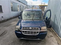 Blau Gebraucht 2004 Fiat Doblò Van / Kleinbus | 800 €