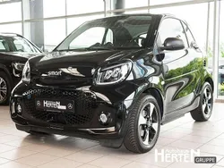 Bodypanels in black Gebraucht 2024 Smart ForTwo Electric Drive Exclusive Coupé | 16.900 € (Etwas zu teuer)