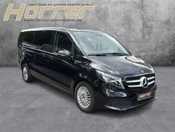 Schwarz Gebraucht 2023 Mercedes V300 Edition Van / Kleinbus | 57.890 € (Fairer Preis)