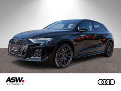 Mythosschwarz metallic Gebraucht 2025 Audi RS3 Sportback Ambiente Kleinwagen | 73.890 € (Etwas zu teuer)