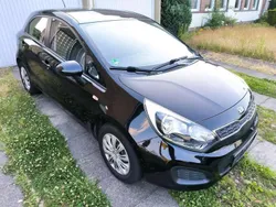 Schwarz Gebraucht 2013 Kia Rio 2 Kleinwagen | 6.800 € (Fairer Preis)