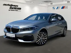 Skyscraper grau Gebraucht 2022 BMW 120 Sport Line Kleinwagen | 25.700 € (Fairer Preis)